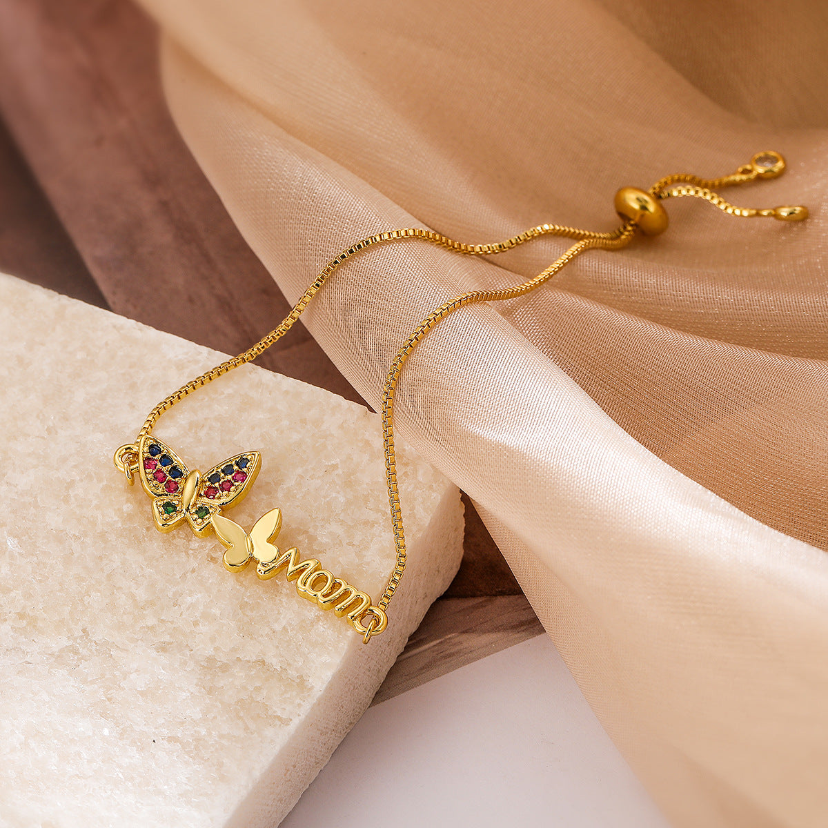 Wholesale 18K Gold Zircon MAMA Bracelet ACC-BT-AG001