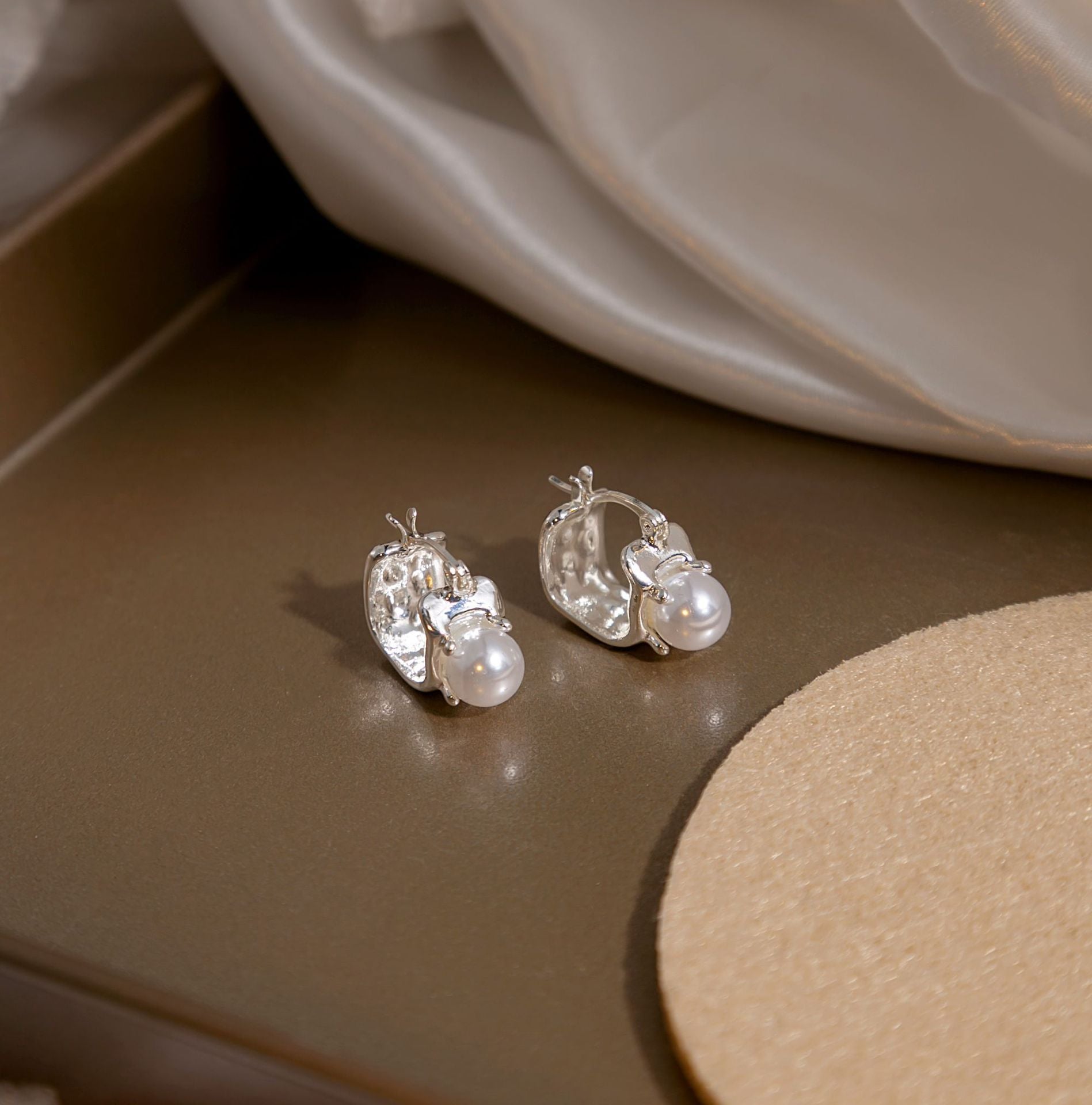 Wholesale Silver Needle Pearl  Rose Bow Front and Back Large Earrings