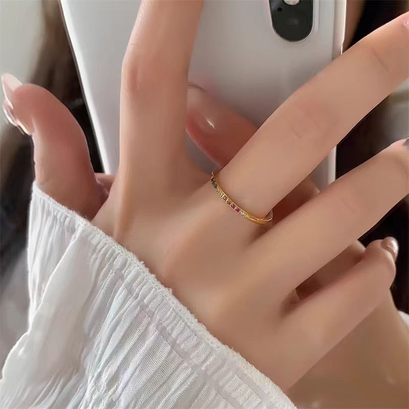 Wholesale Gold-Plated Baroque-Style Simple Band Ring with Colored Gemstones