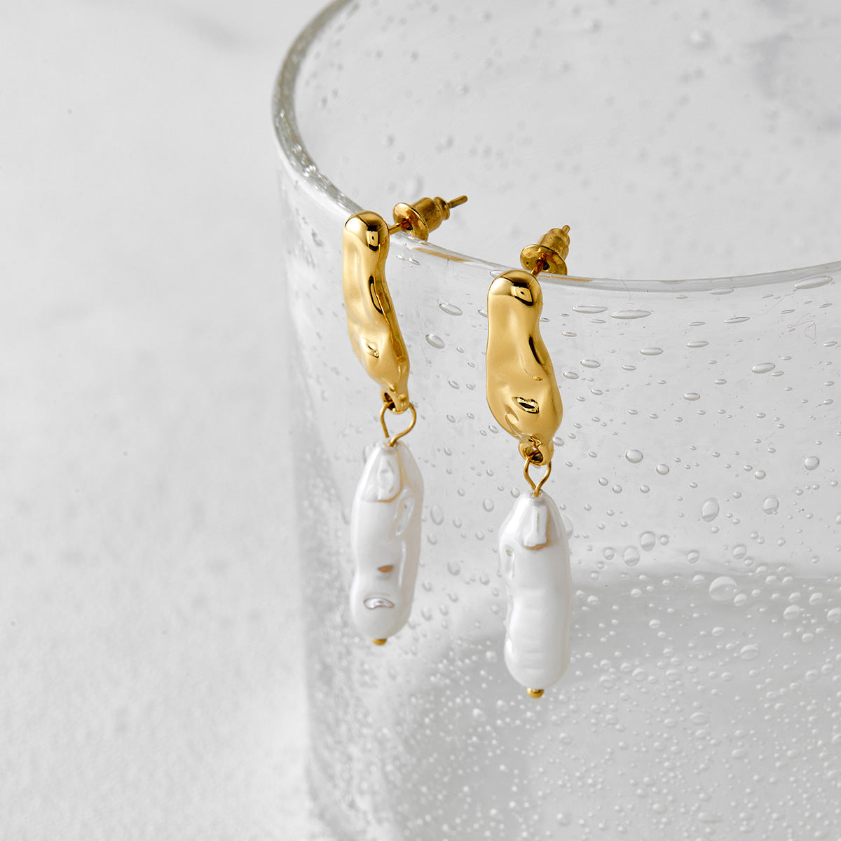 Wholesale Stainless steel Long Baroque Alien  Pearl Pendant Earrings