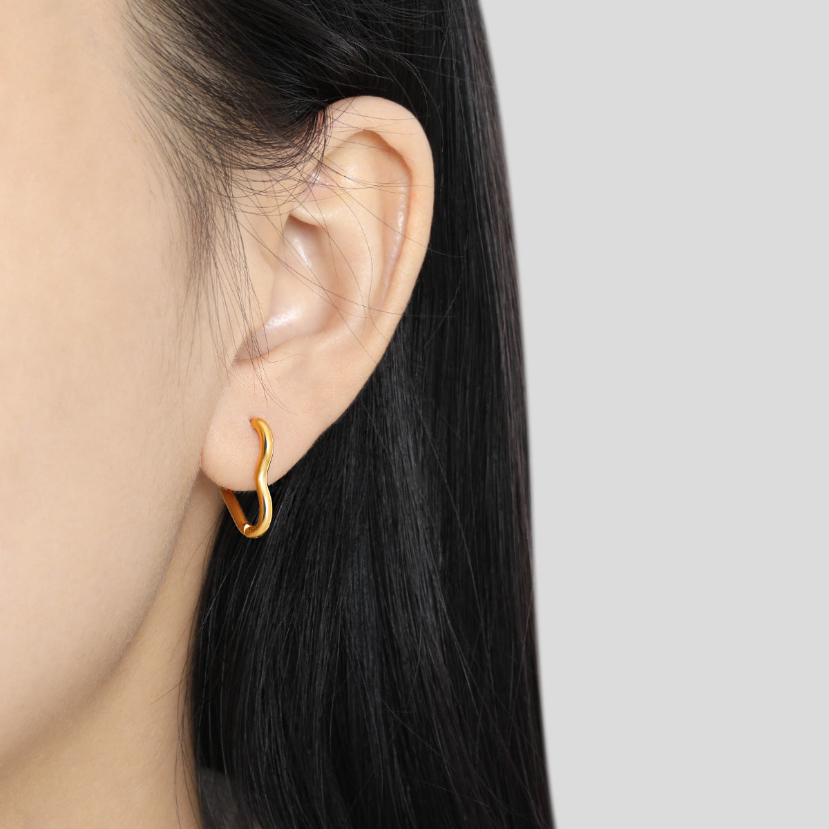 Wholesale  Titanium Steel fresh sweet heart-shaped earrings