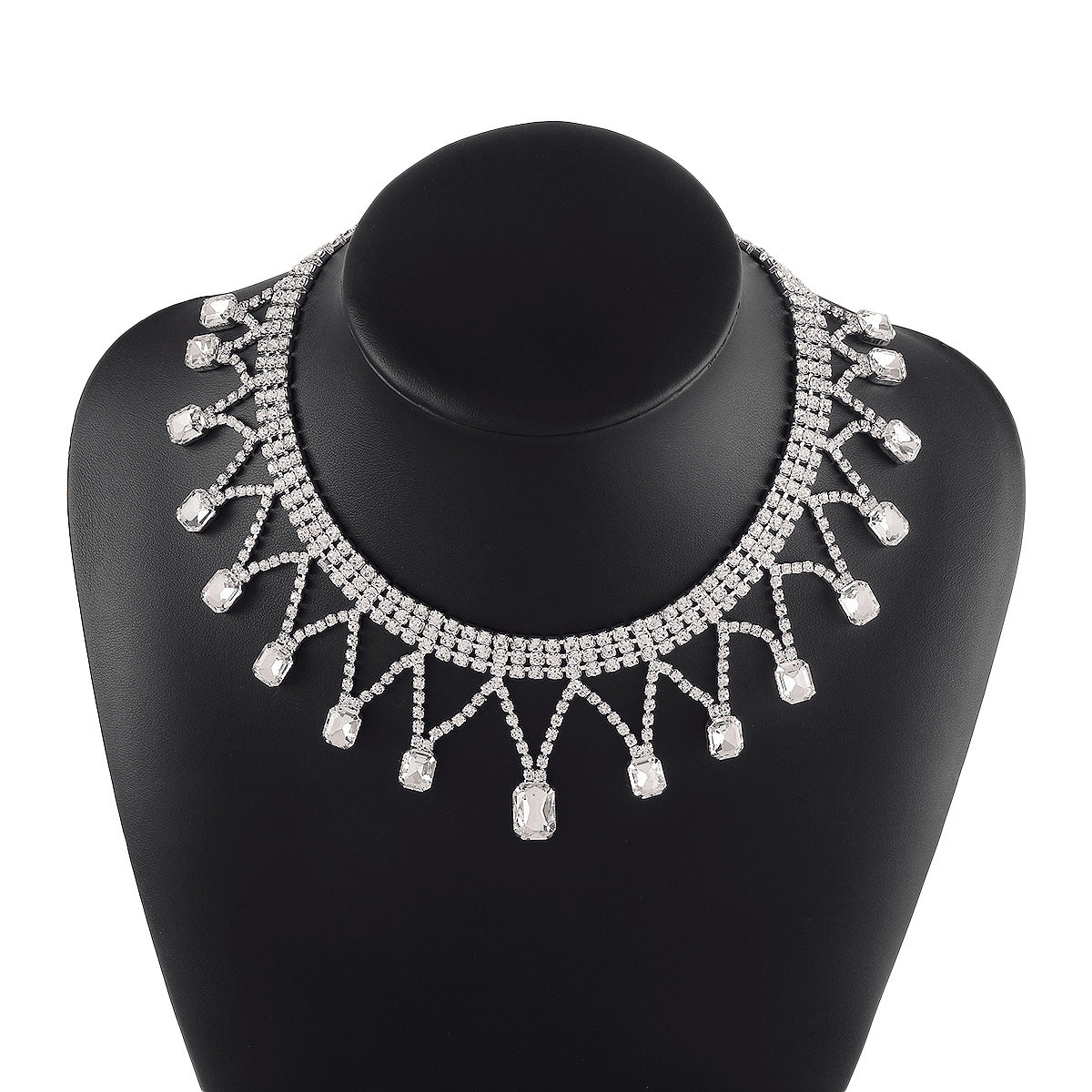 Wholesale Retro Flash Diamond Tassel Pendant Necklace