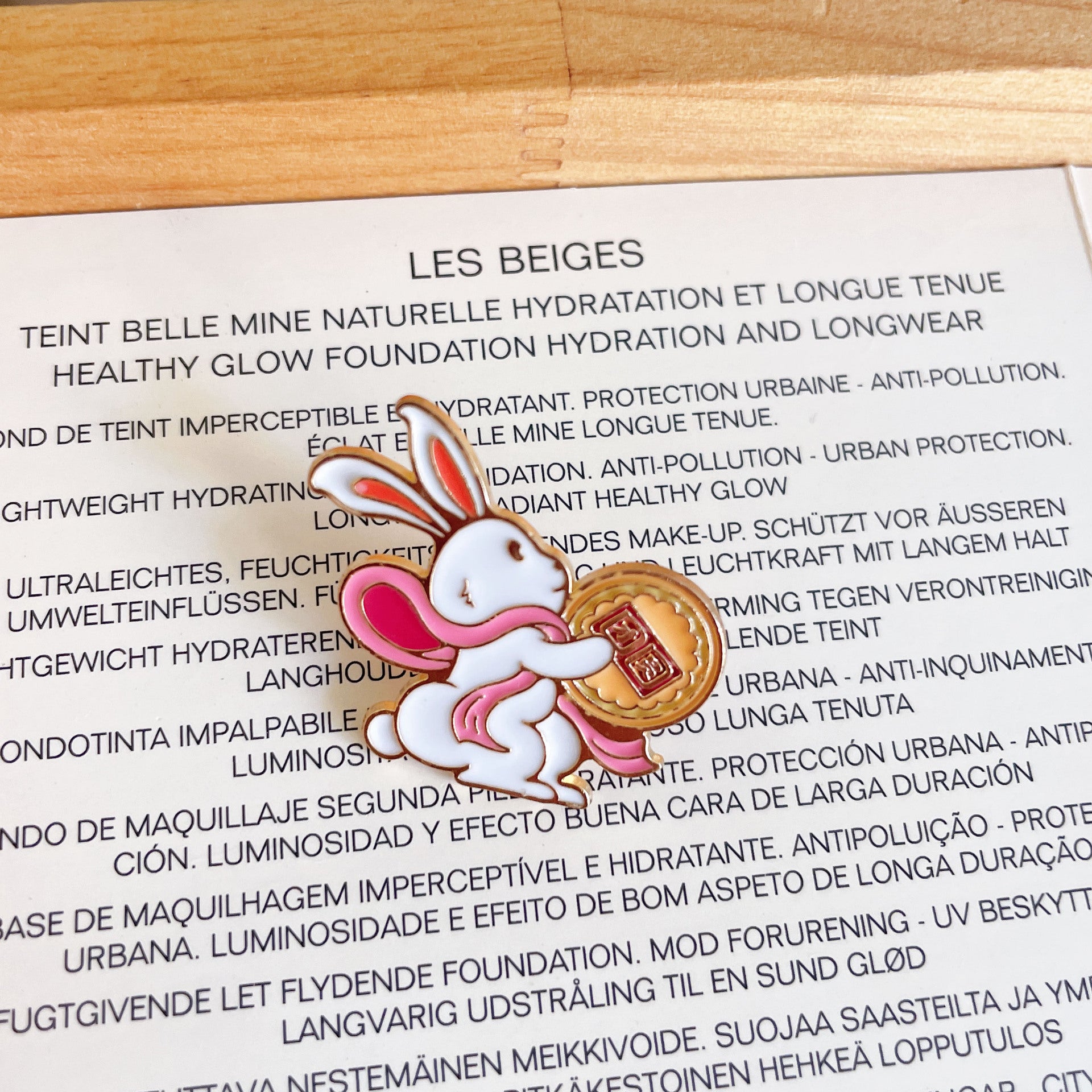 Wholesale  Mid-Autumn Festival commemorative metal   rabbit Brooch