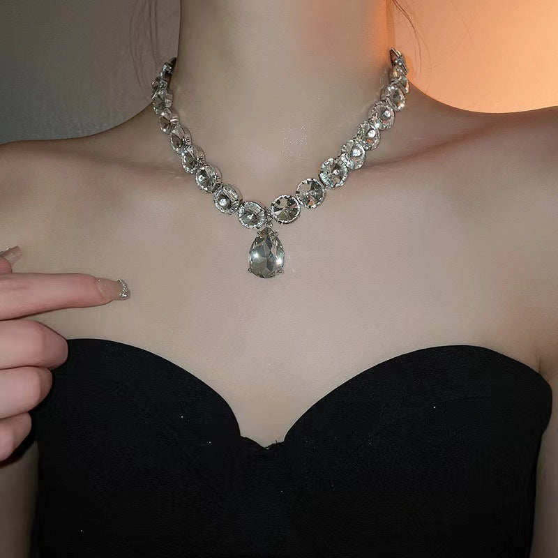 Wholesale Diamond Teardrop Zircon Necklace