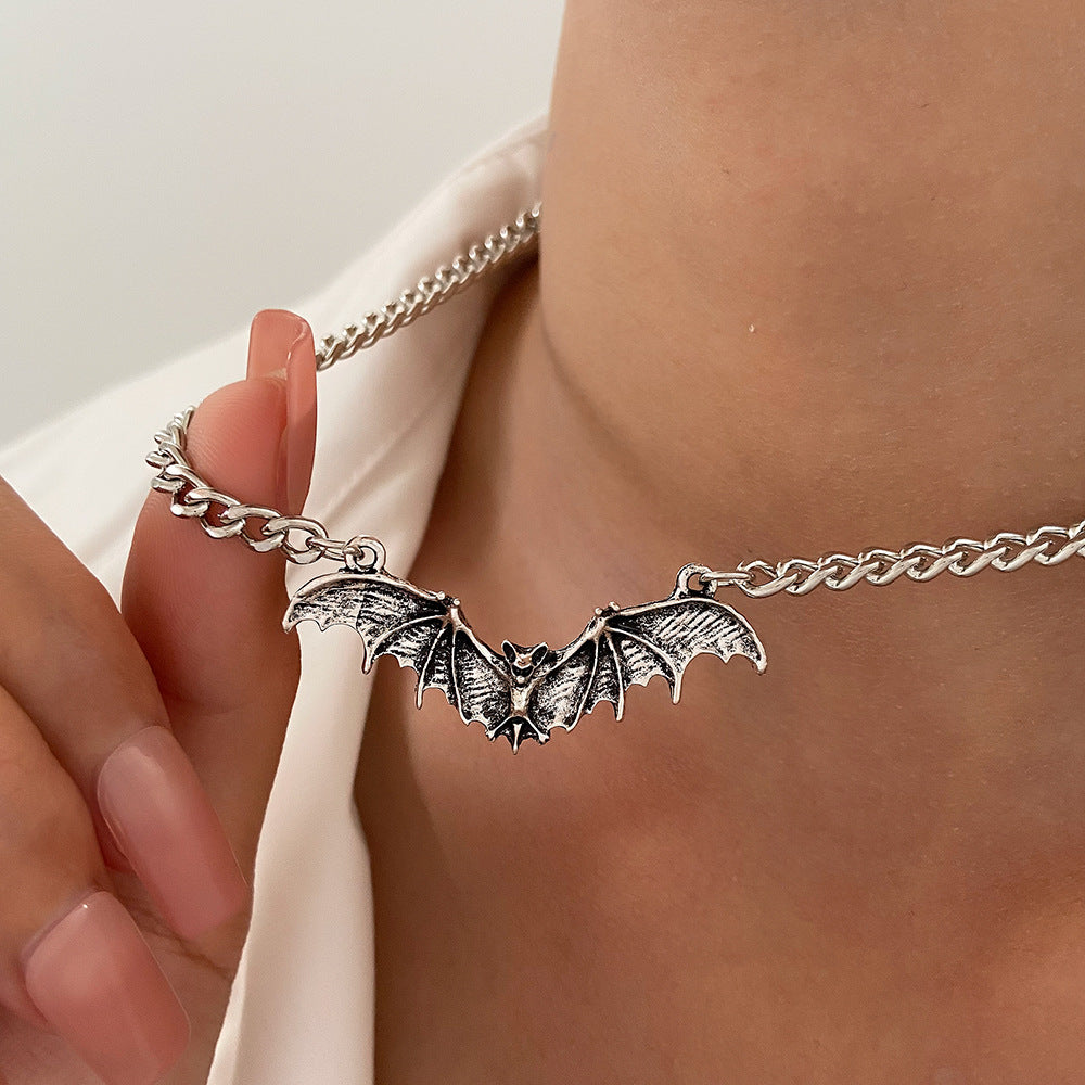 Wholesale Punk Bat Clavicle Chain Necklace  Gothic Fashion Accessory for Women Gift Boutique Resale