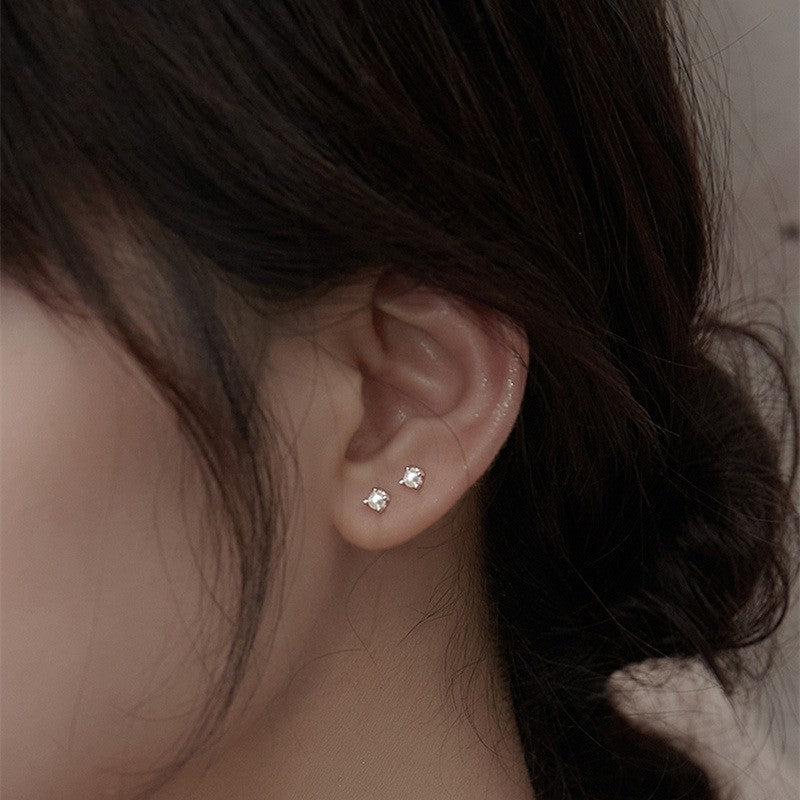 Wholesale S925 sterling silver four-claw pearl earrings