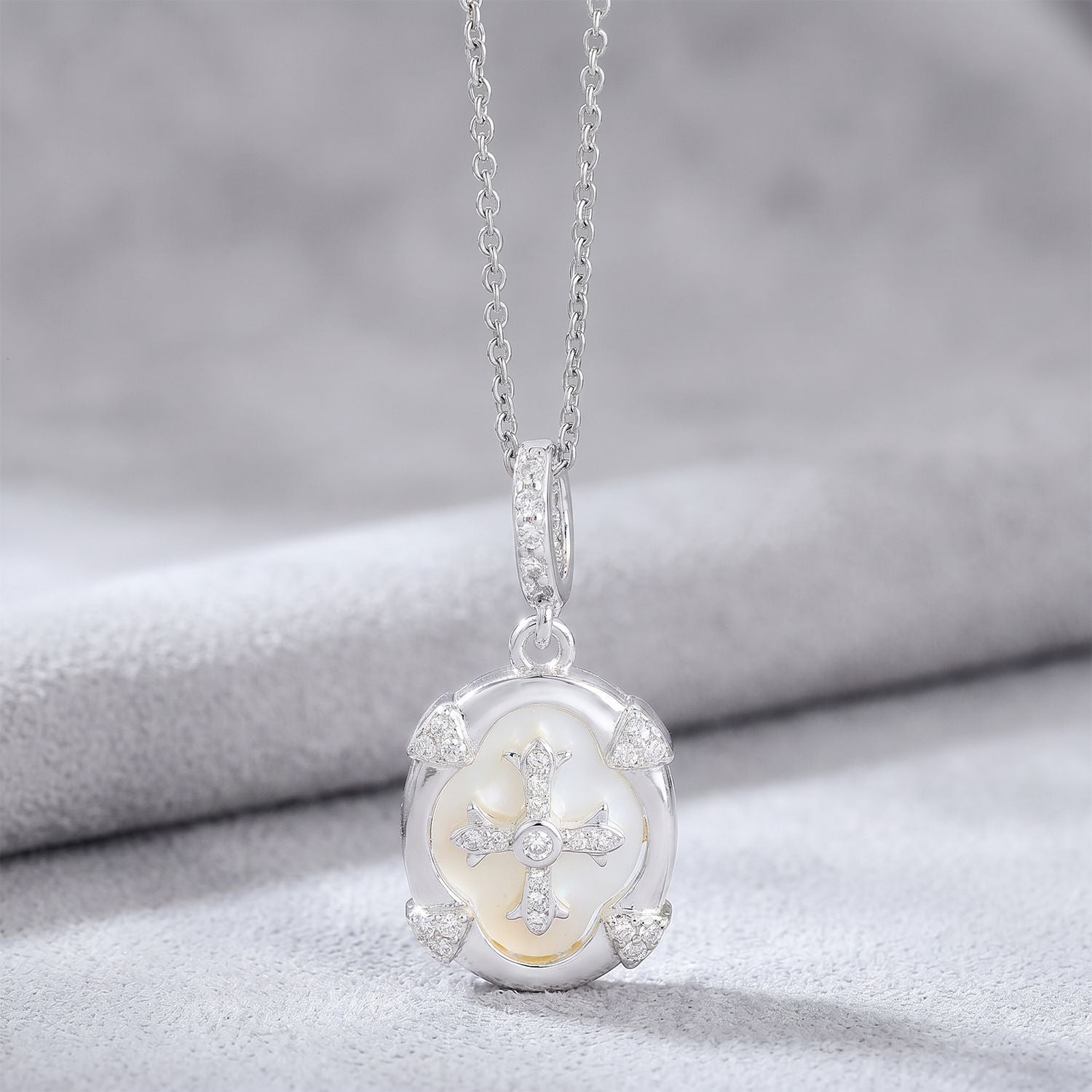Wholesale Fashion Cross Pendant Necklace Mother of Pearl Gold Plated Jewelry Accessory Gift