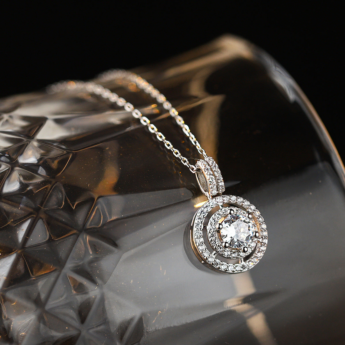 Wholesale  round hollow pendant necklace  S925 sterling silver clavicle chain