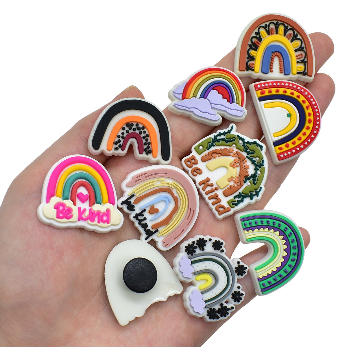 Wholesale Random 100pcs Cartoon Rainbow PVC Soft Rubber Shoe Buckle Decoration ACC-SC-RYY065