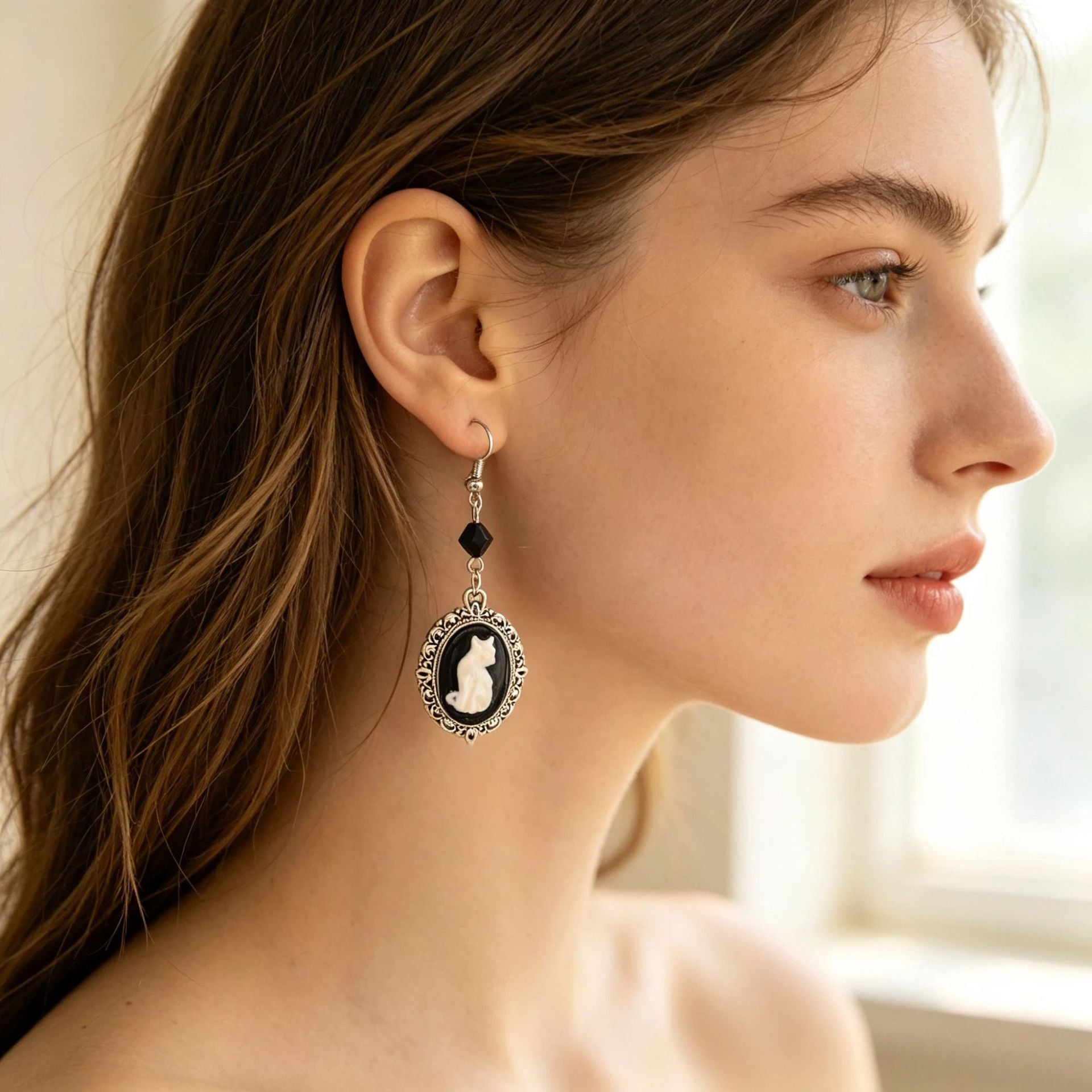 Wholesale Retro European Style Colorful Mother Of Pearl Cross Earrings Zinc Alloy Cat Skull Design Stylish Jewelry For Gift And Boutique Resale