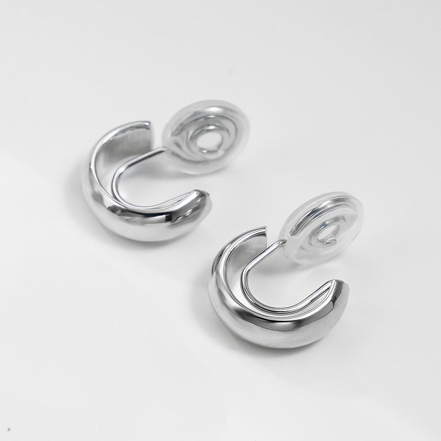 Wholesale Small C- shaped smooth geometric earrings