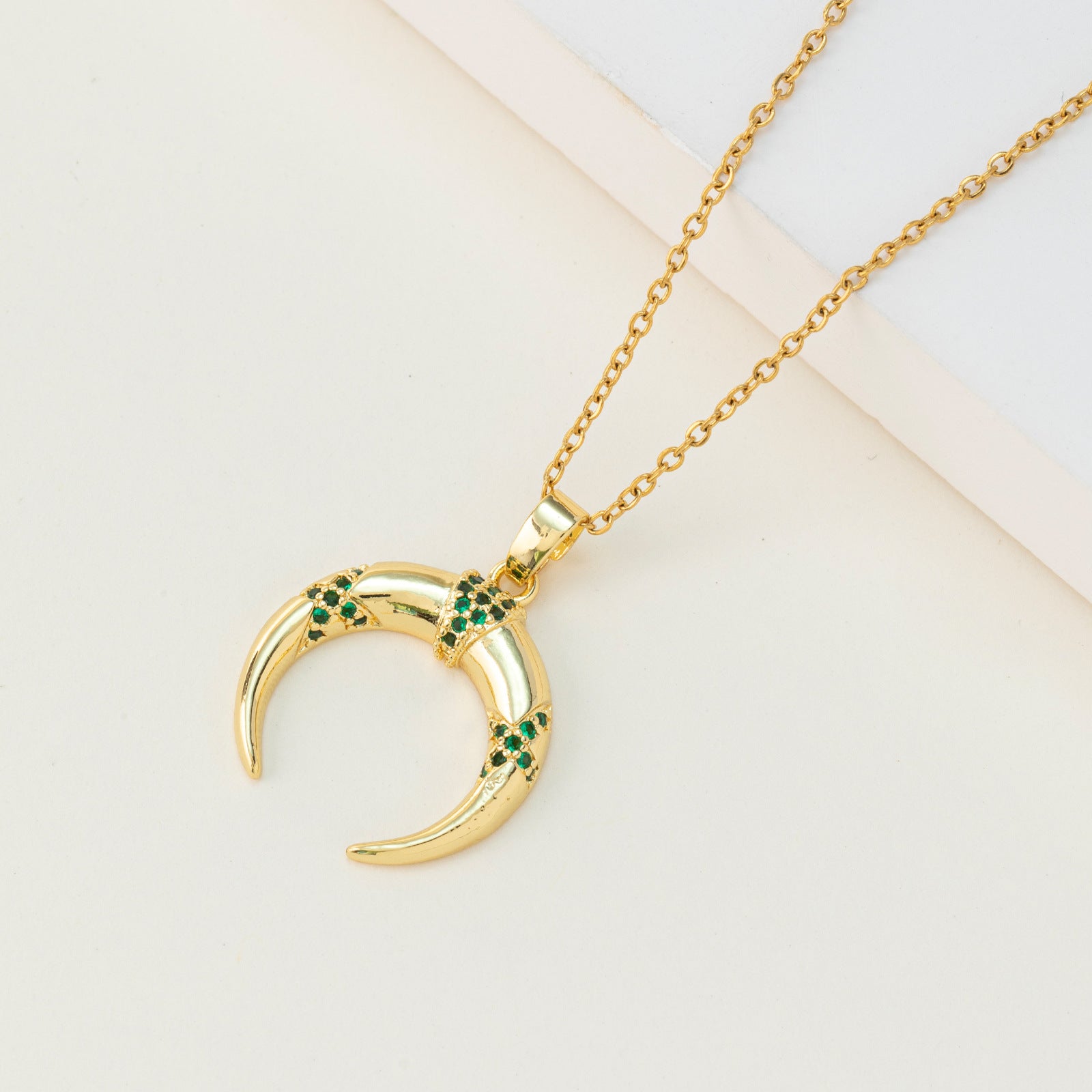 Wholesale diamond moon hollow light luxury clavicle necklace