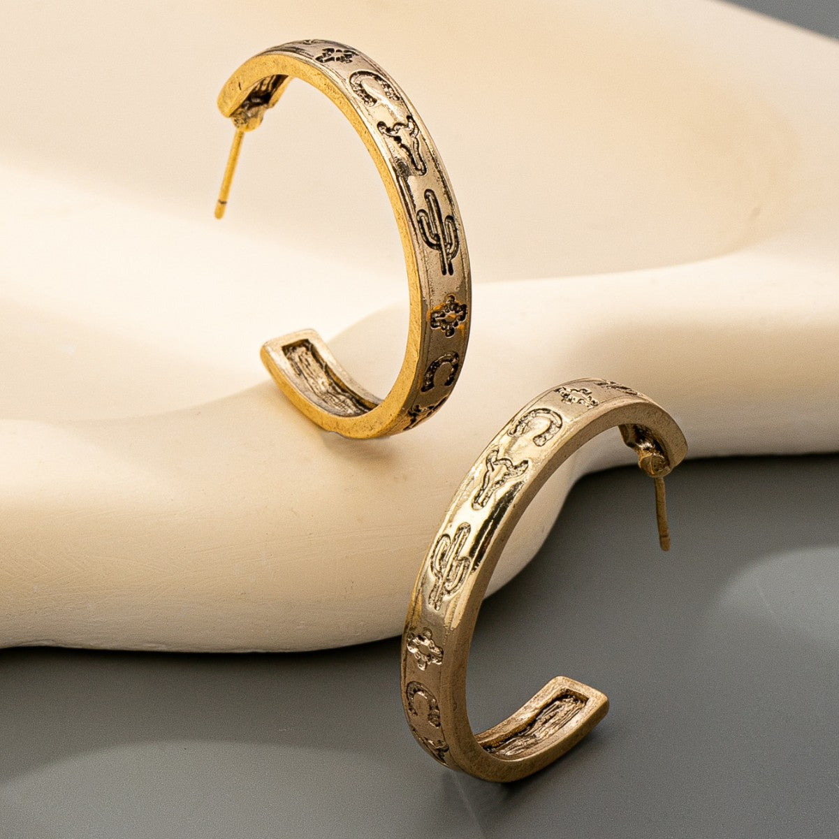 Wholesale Retro Western Style C-Shaped Earrings