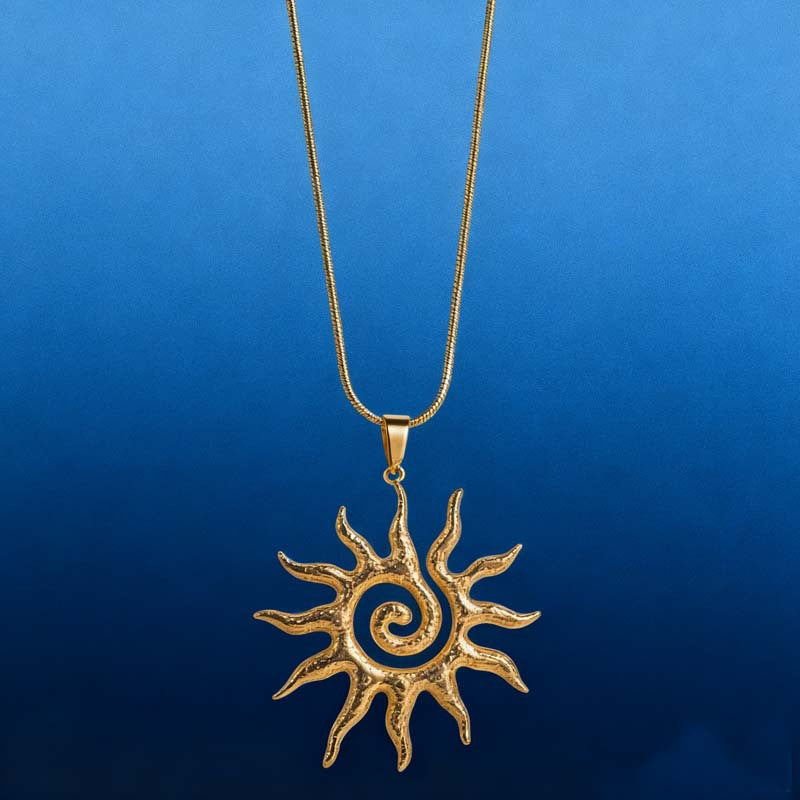 Wholesale Zinc Alloy Gold Hollow Sun Pendant Necklace Electroplated Finish Fashion Accessory Women Party Gift