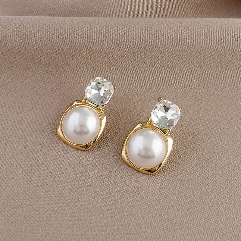 Wholesale Retro Simple Light Luxury Earrings ACC-ES-XiaoCheng006