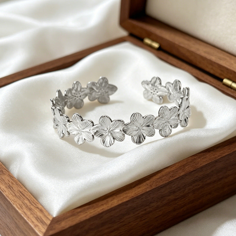 Wholesale Gold-Plated Copper Flower Bracelet &  Ring Set - Fashion Jewelry Accessory for Resale