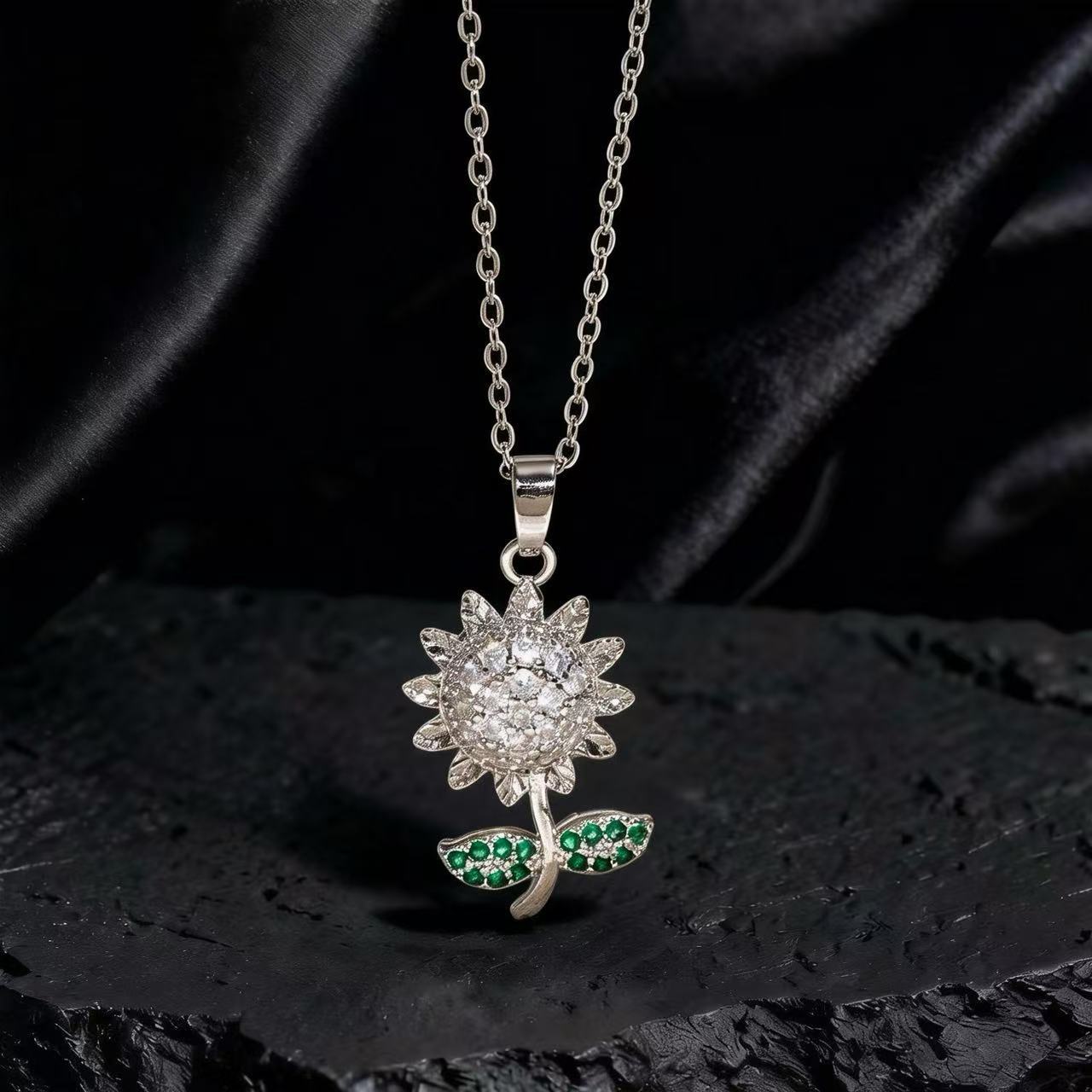 Wholesale Gold Plated Copper Zircon Sunflower Necklace Layering Jewelry For Women Trendy Party Fashion Accessory Everyday Wear Boutique Resale