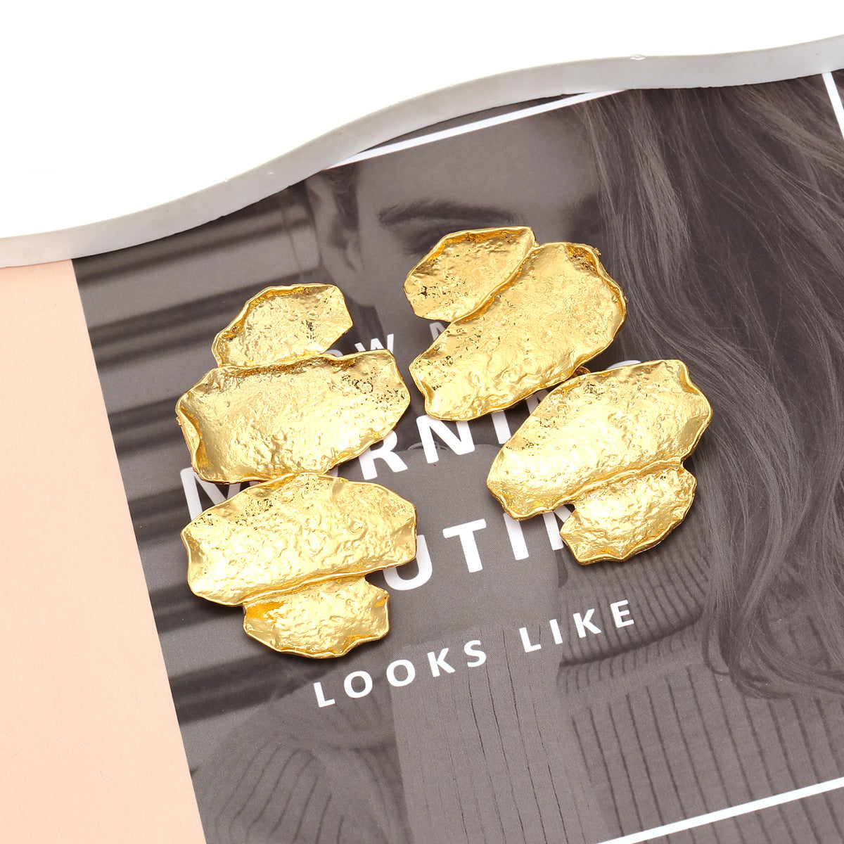 Wholesale  Bump Gold Alloy Leaf Earrings