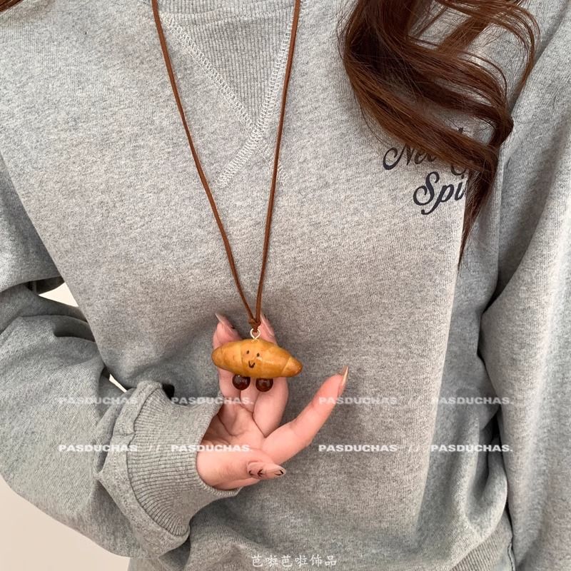 Wholesale Cute  Alkaline Knot Bread Pendant Necklace