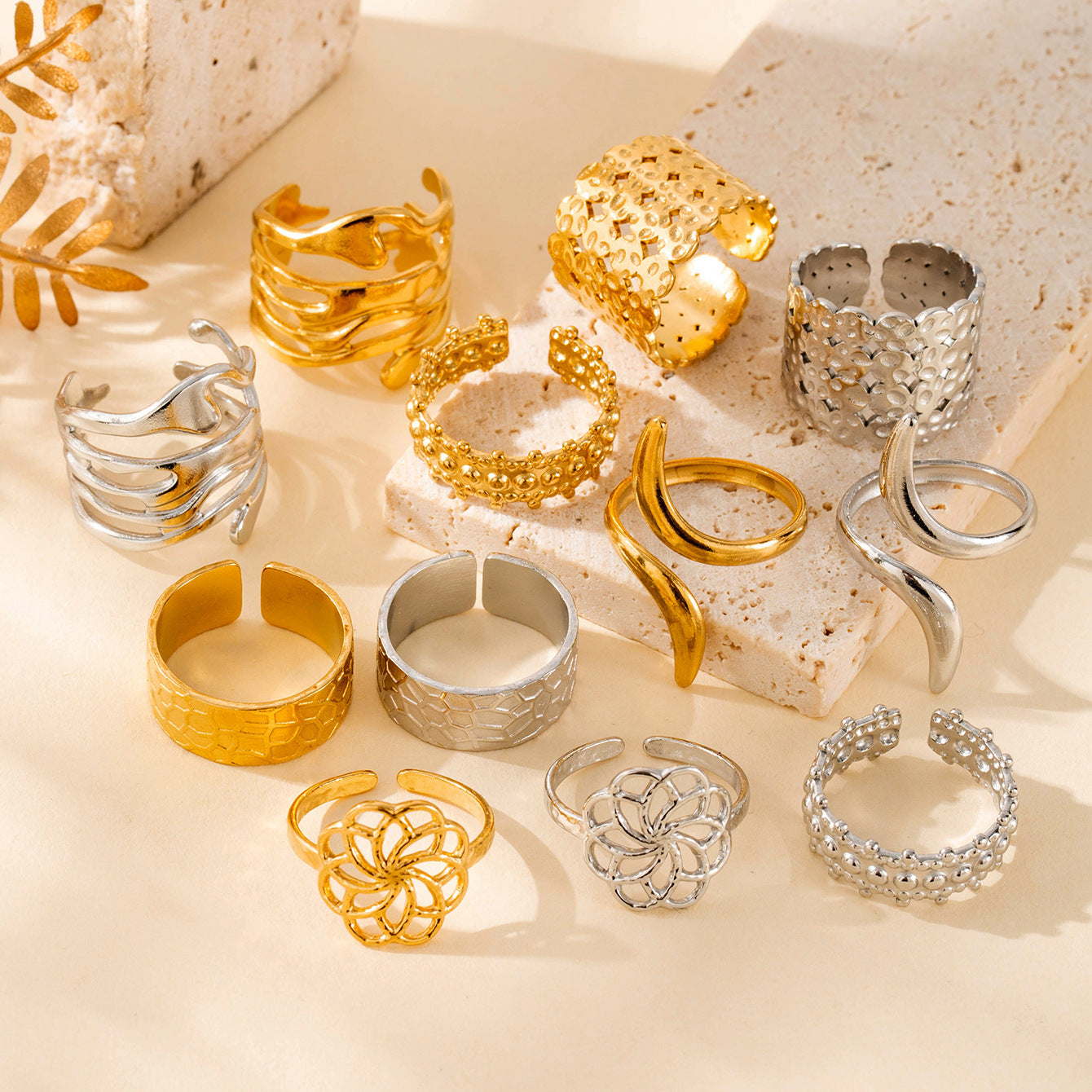 Wholesale Titanium steel stainless steel geometric flowers  opening adjustable ring