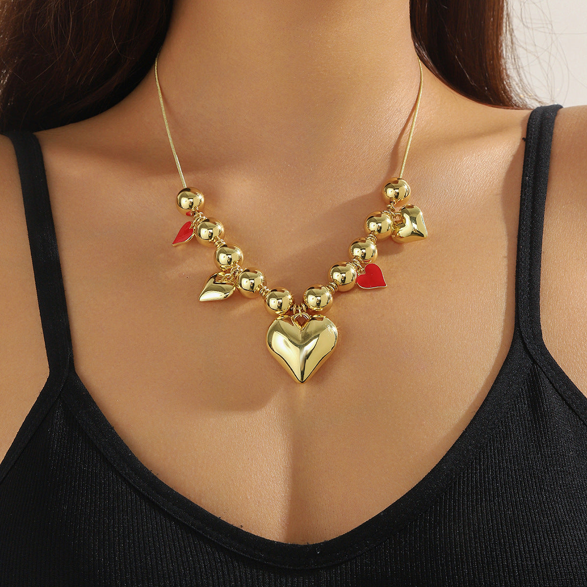 Wholesale  Exclusive Jewelry with Exaggerated Multi-Pendant Heart Necklace