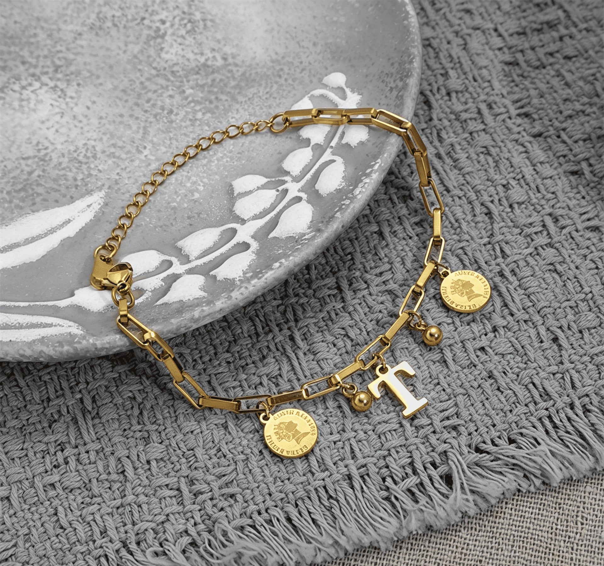 Wholesale Titanium Steel Gold Plated Letter Design Bracelet - Chic Fashion Accessory for Everyday Wear