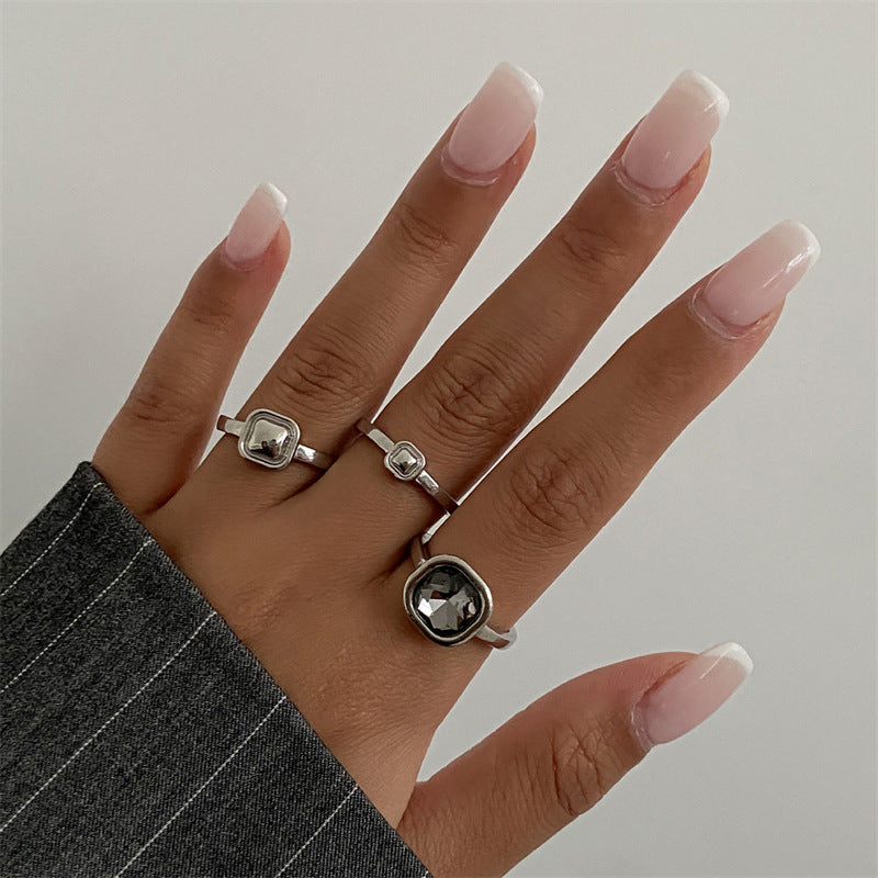 Wholesale exaggerated metal lips and heart inlay  Ring