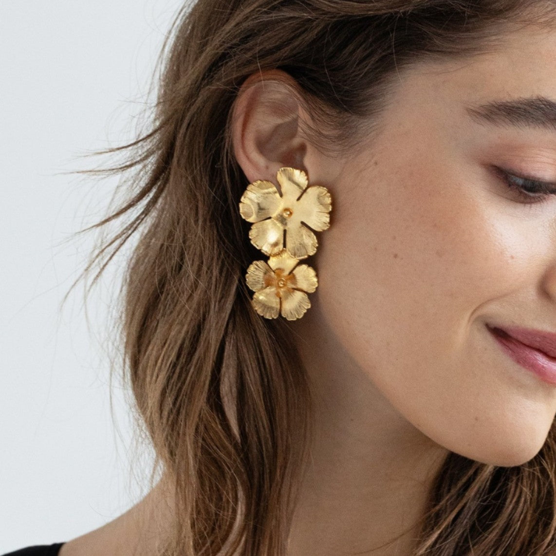 Wholesale 18K gold retro exaggerated multi-layer flower leaves big earrings