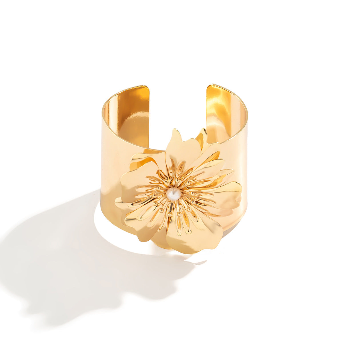 Wholesale Fashionable Metal High-end Flower Open Bracelet