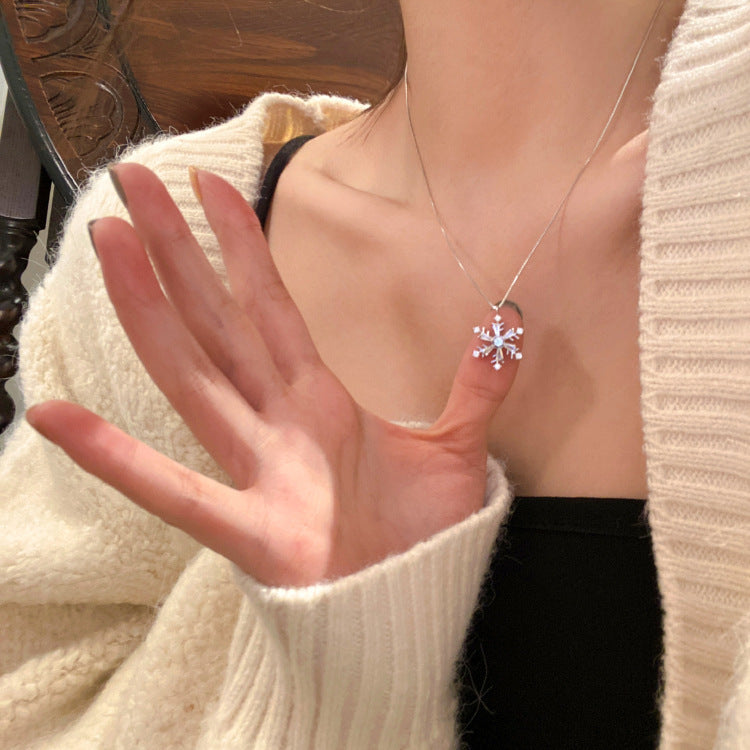 Wholesale Super sparkly zircon titanium steel necklace for women,  versatile and elegant silver.