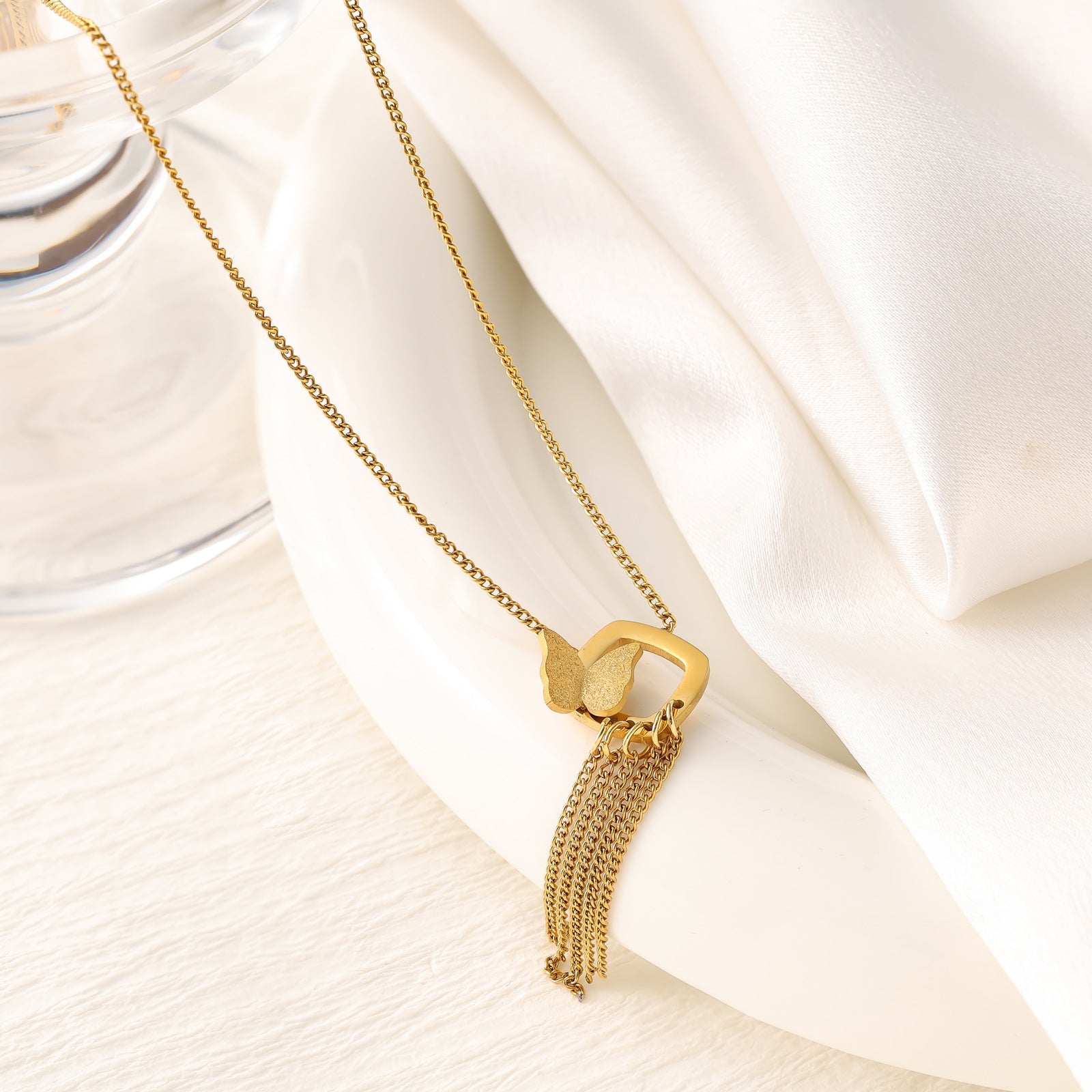 Wholesale Titanium steel butterfly tassel clavicle chain