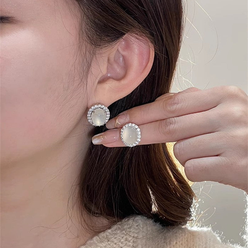 Wholesale White Chalcedony Round Zirconia Earrings