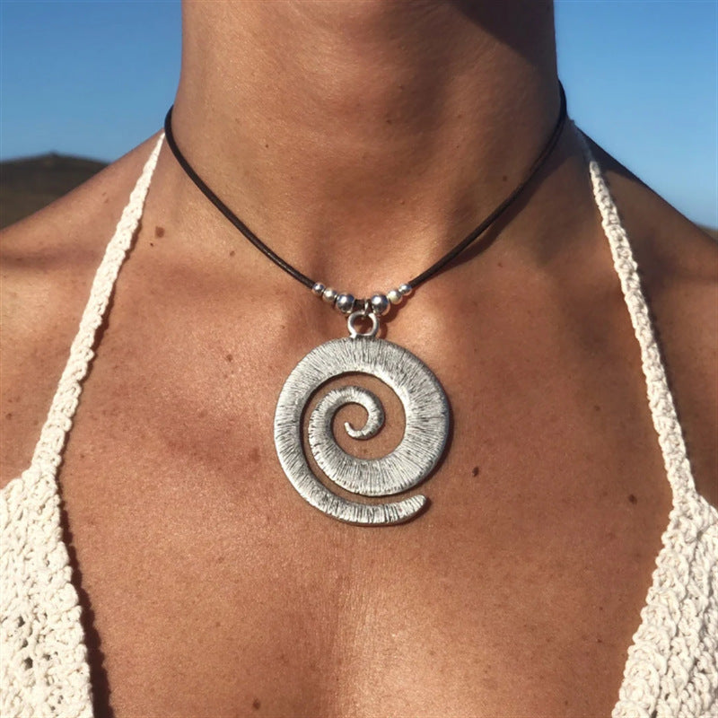 Wholesale Bohemian Retro Spiral Symbol Necklace Alloy Wax Rope Chain Ancient Silver Party Gift Fashion Jewelry Accessory