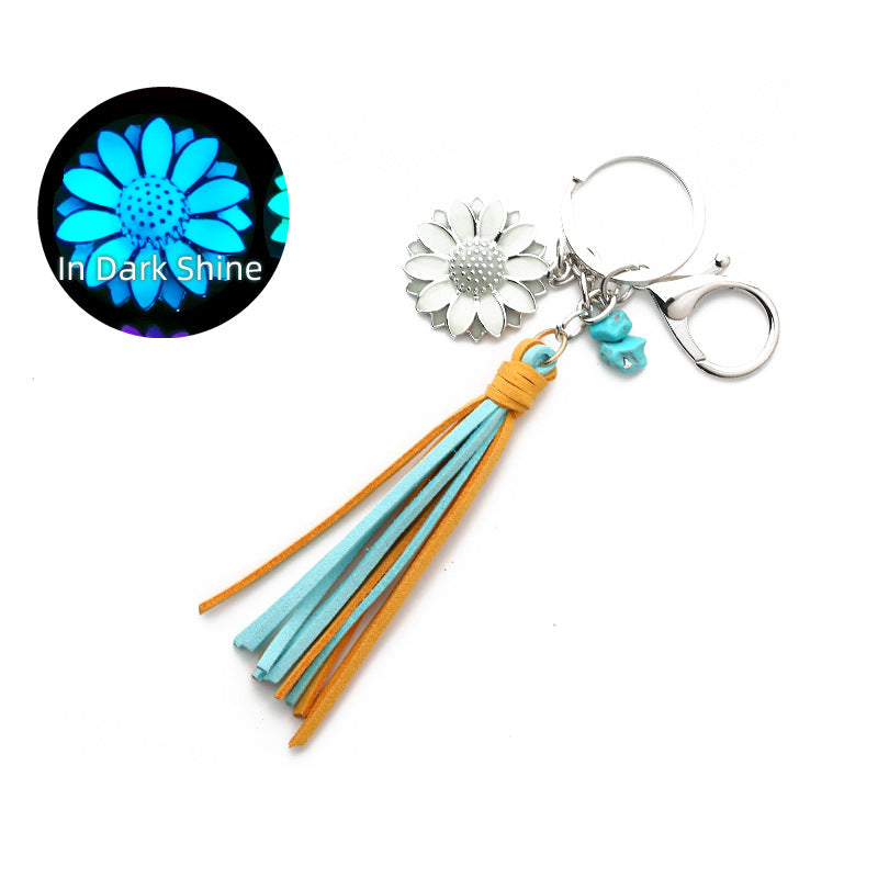 Wholesale Retro Western Style  Luminous Niutou Turquoise Fluorescent Metal Keychain