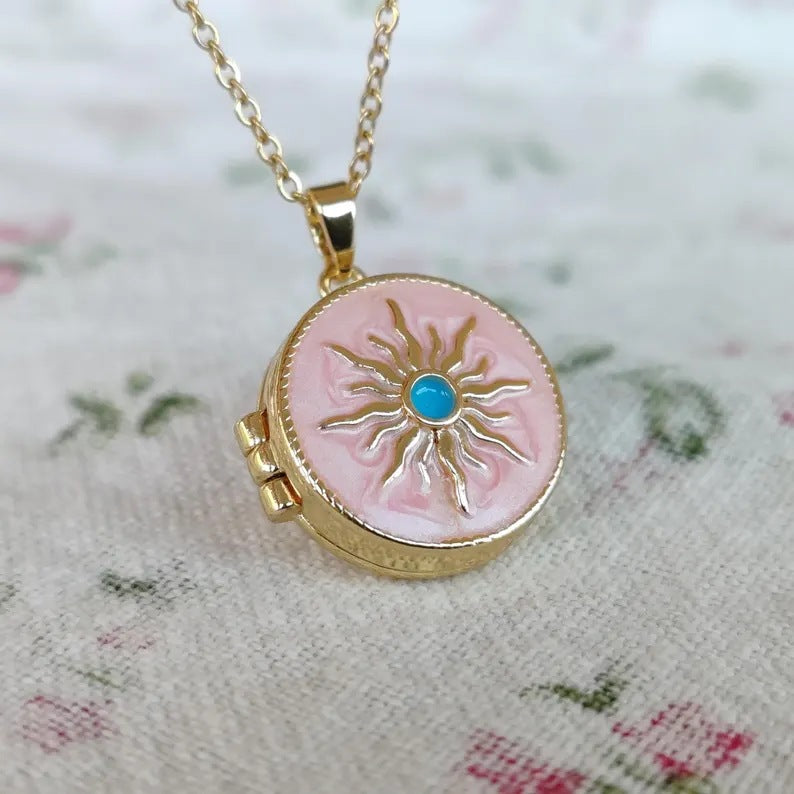 Wholesale 18K Gold-Plated Openable Locket Necklace with Zircon-Set Heart,  Bee,  and Geometric Pendants
