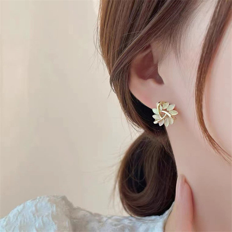 Wholesale Floral Cat Eye Stud Earrings Fashion Accessory for Boutique Resale