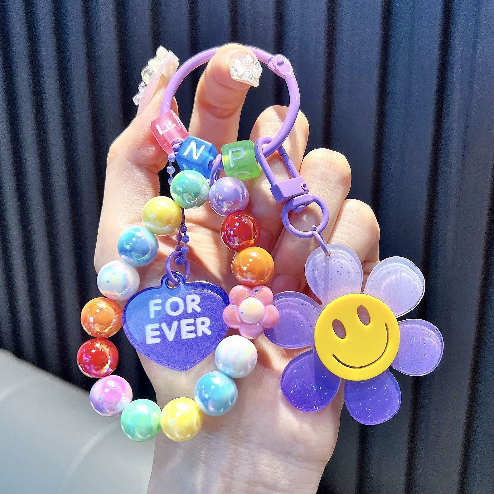Wholesale Creative Acrylic Smiling Flower Keychain