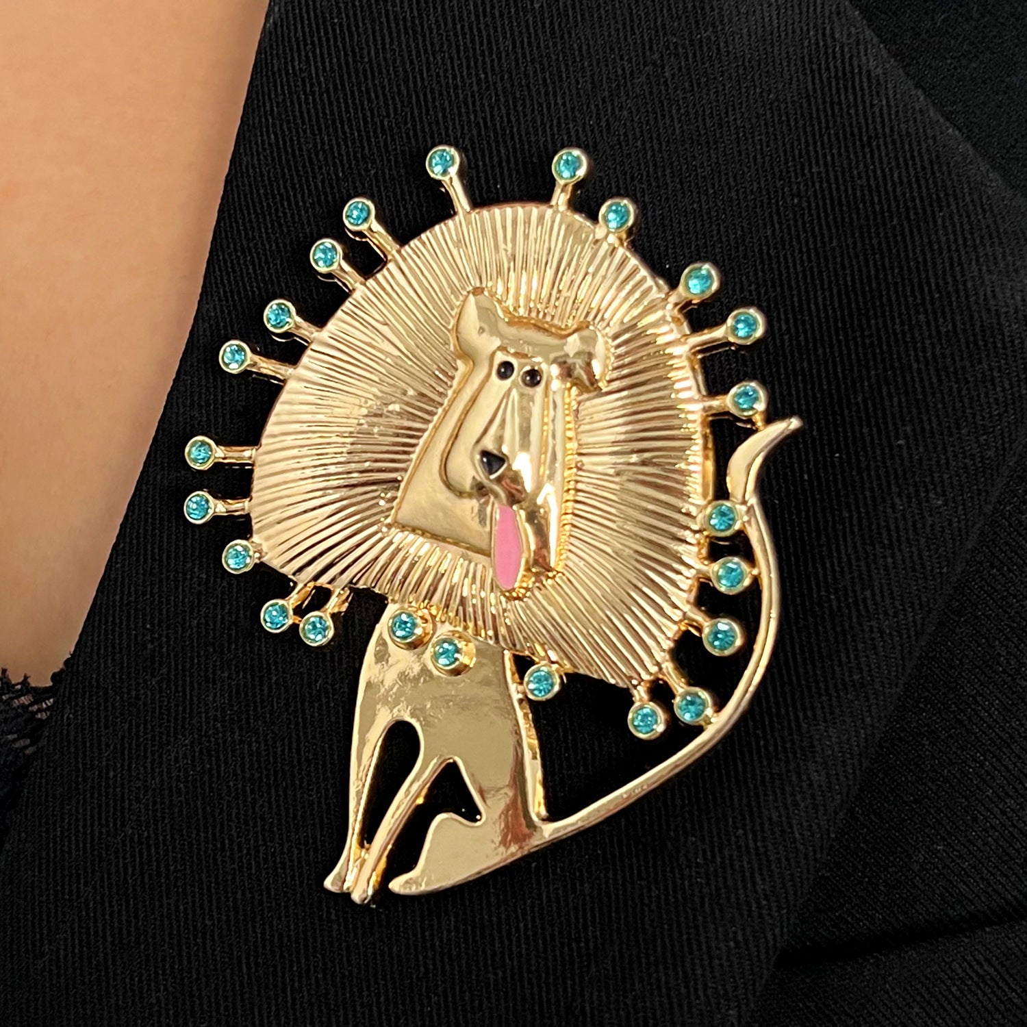 Wholesale Vintage Gold Lion Brooch Pin Men S Suit Fashion Accessory Decorative Gift Boutique Resale