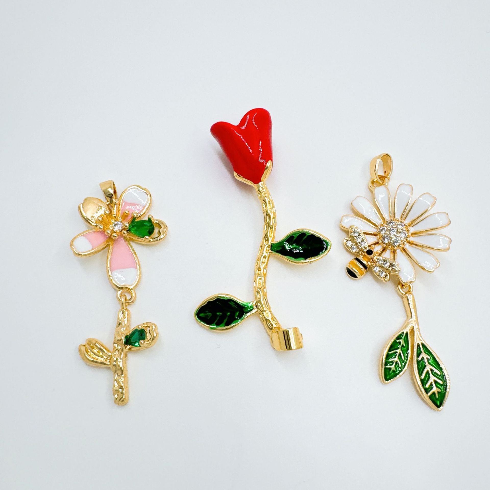 Wholesale Trendy  Pendant Necklace Gold Plated Copper Fashion Accessory