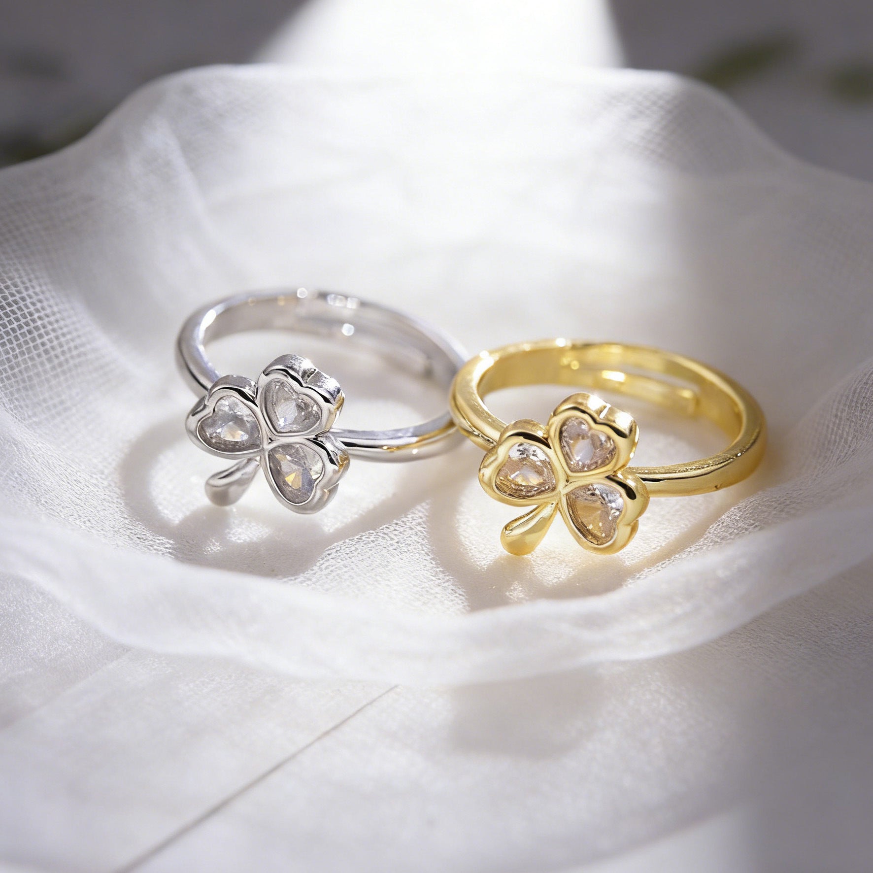 Wholesale Brass diamond-encrusted four-leaf clover ring