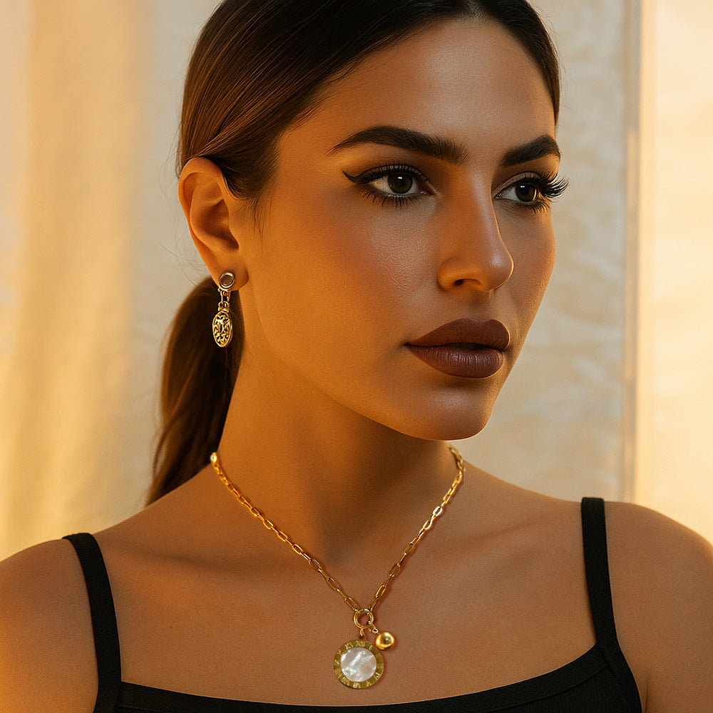 Wholesale Steel Titanium White Shell Pendant Necklace