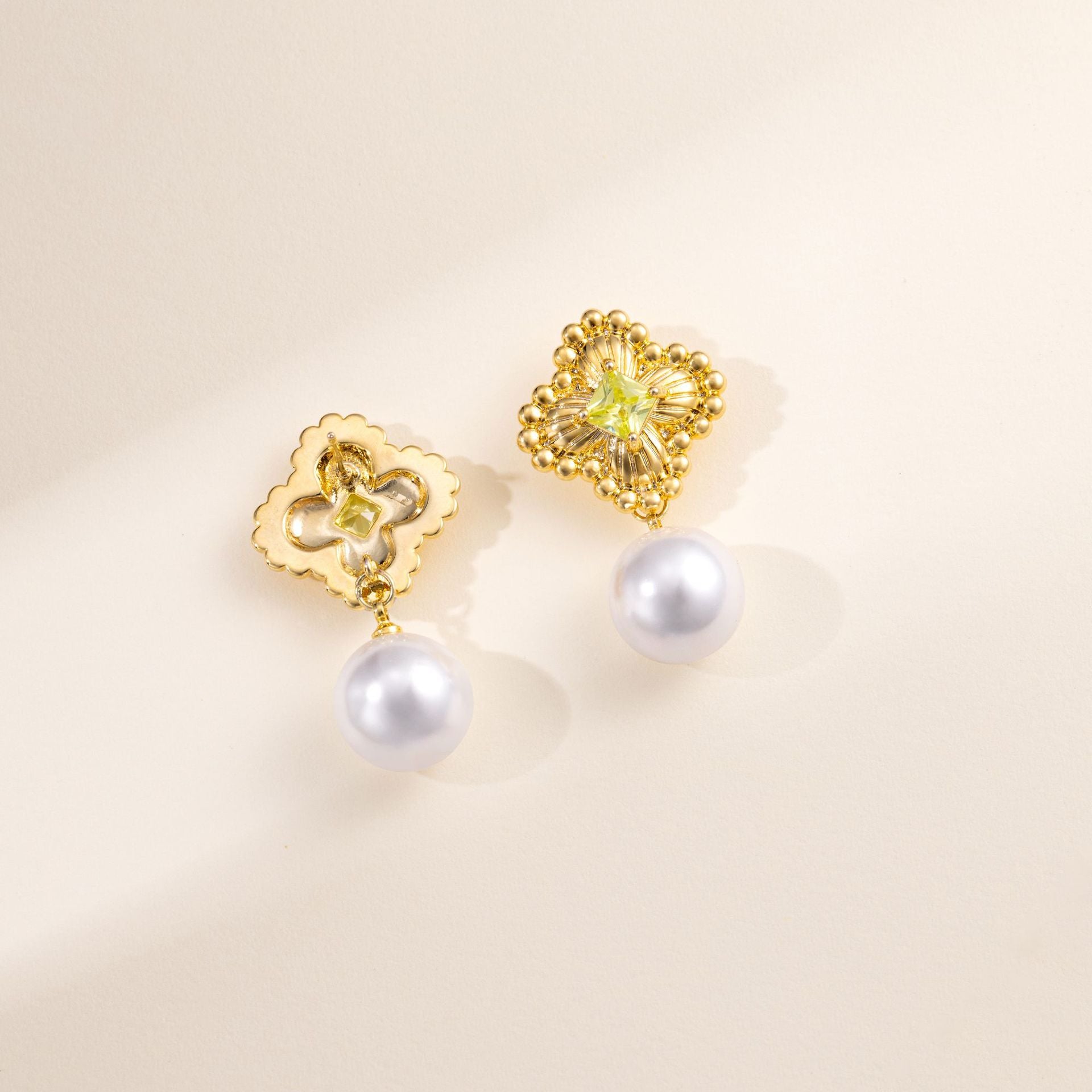 Wholesale Clover with Pearl Earrings