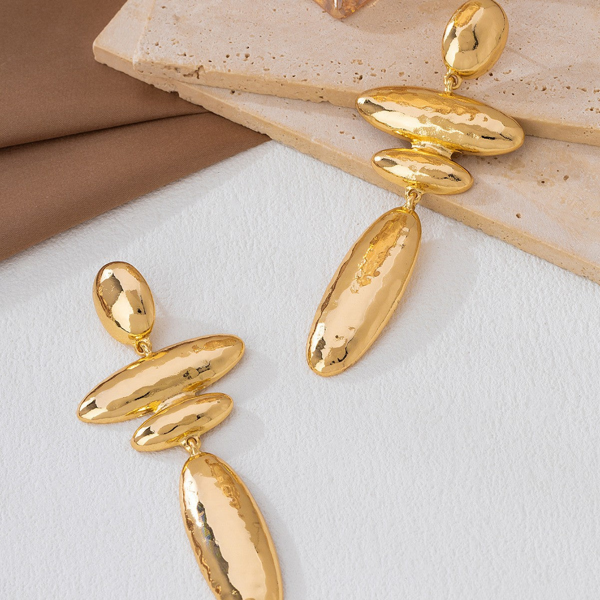 Wholesale Simple and Elegant Long Geometric Teardrop-Shaped Alloy Earrings