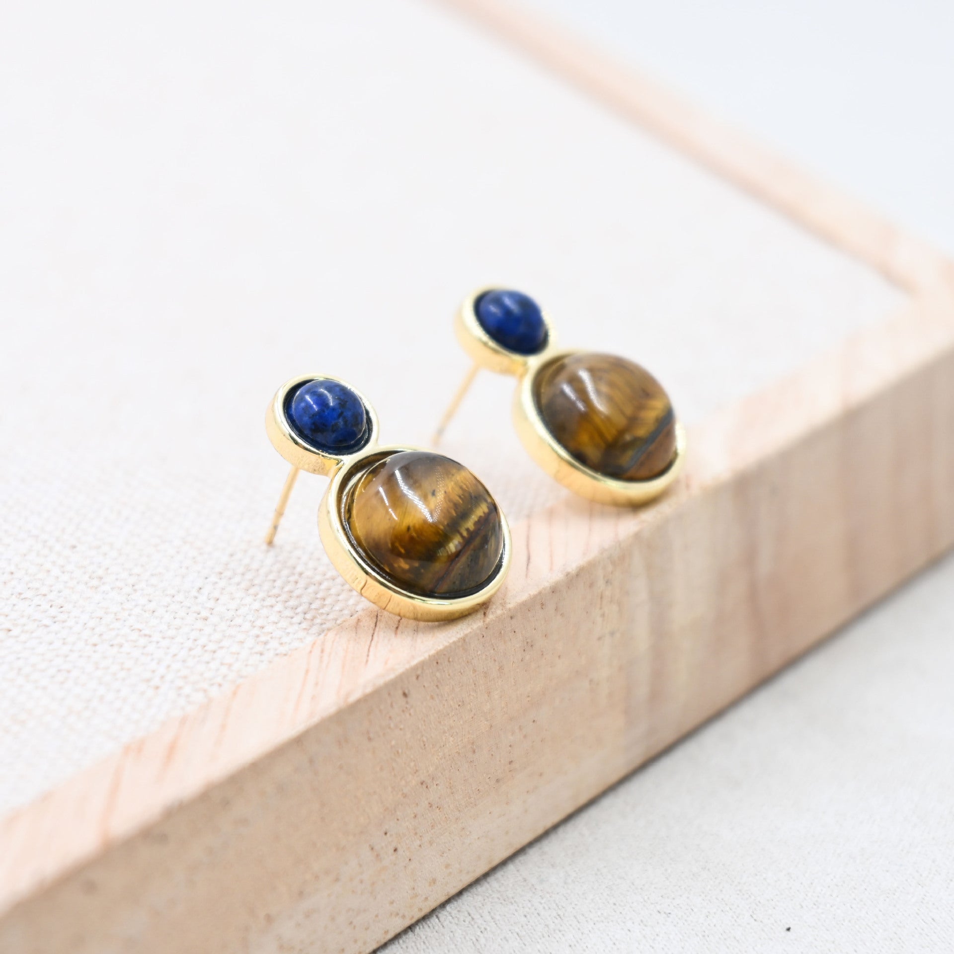 Wholesale high-end sense metal earrings