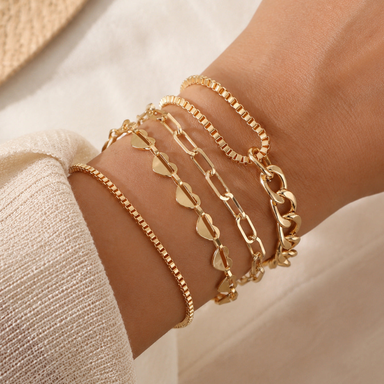 Wholesale 4 Piece Gold Tone Cuban Chain Bracelet Set Unisex Trendy Jewelry Accessory For Everyday Wear And Boutique Resale