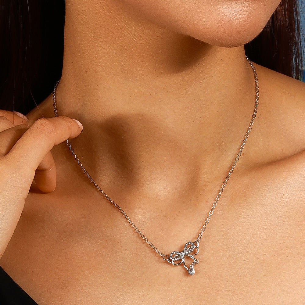 Wholesale  high-end clavicle chain  temperament rhinestone bow necklace
