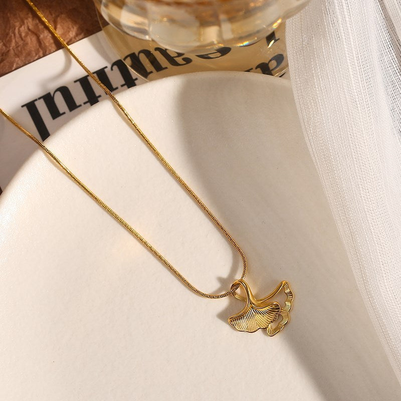 Wholesale Ginkgo Leaf Pendant Choker Necklaces Titanium Plated Steel Necklaces ACC-NE-YiBao008