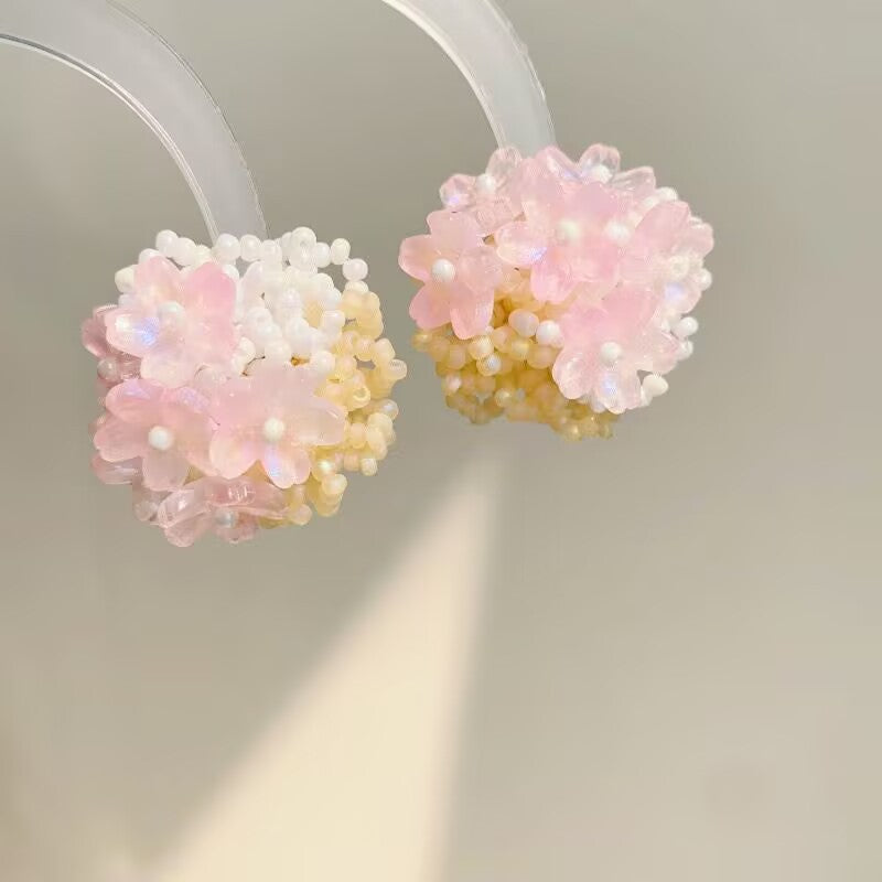 Wholesale Cream Hydrangea Rice Pearl Earrings