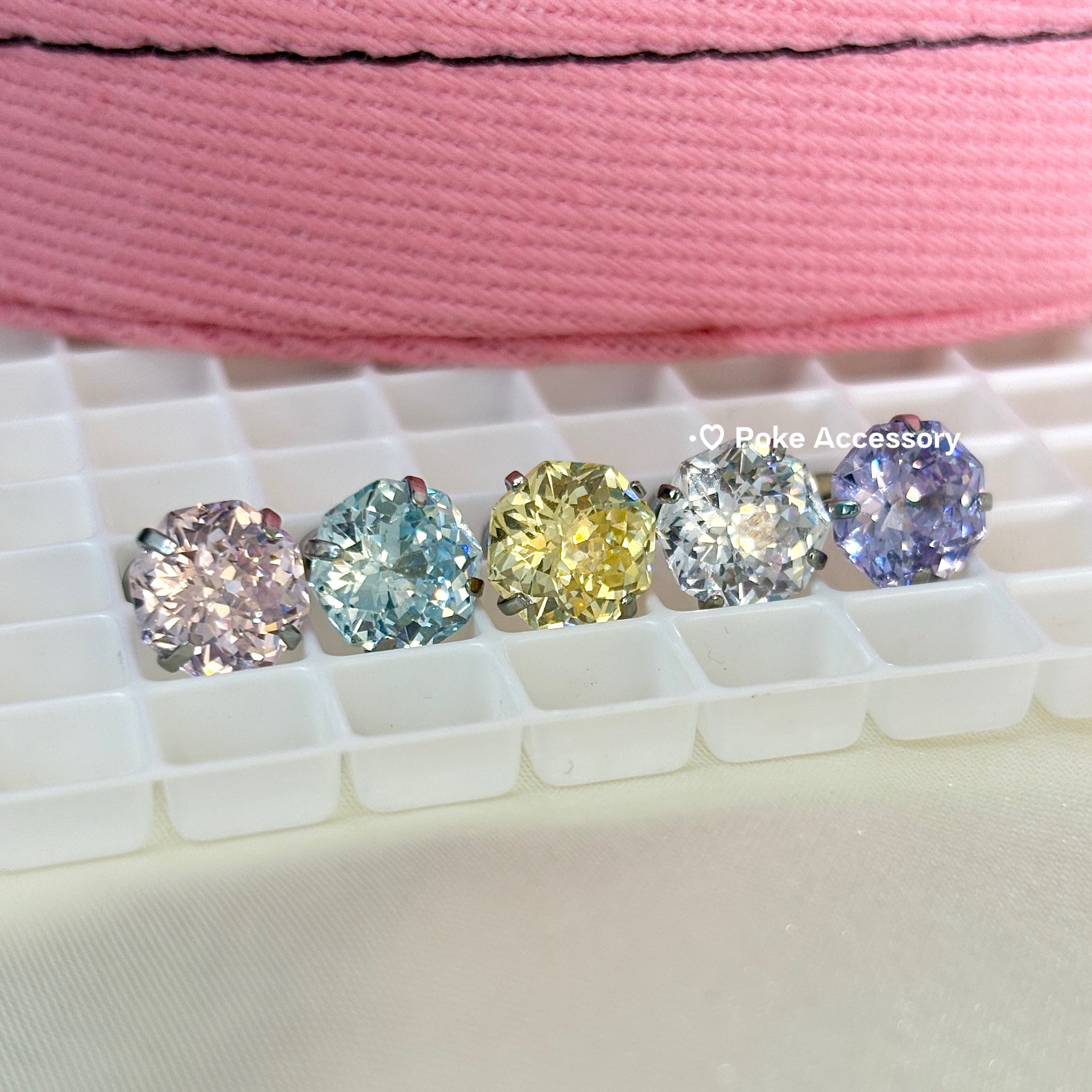 Wholesale  Titanium Steel Octagonal Hand-Held Flower Ear Bone Stud Earrings