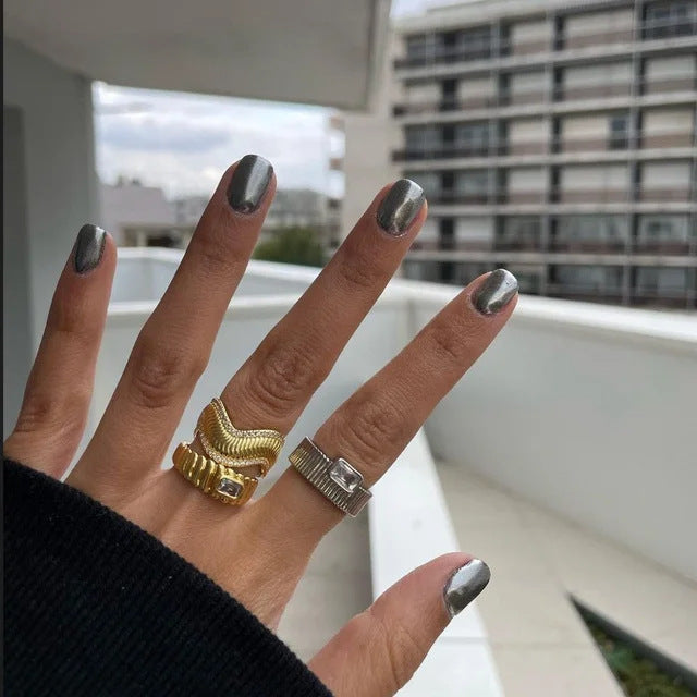 Wholesale Stainless steel retro furnace vacuum plating 18k real gold ring